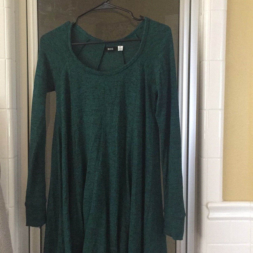 dark green long sleeve dress